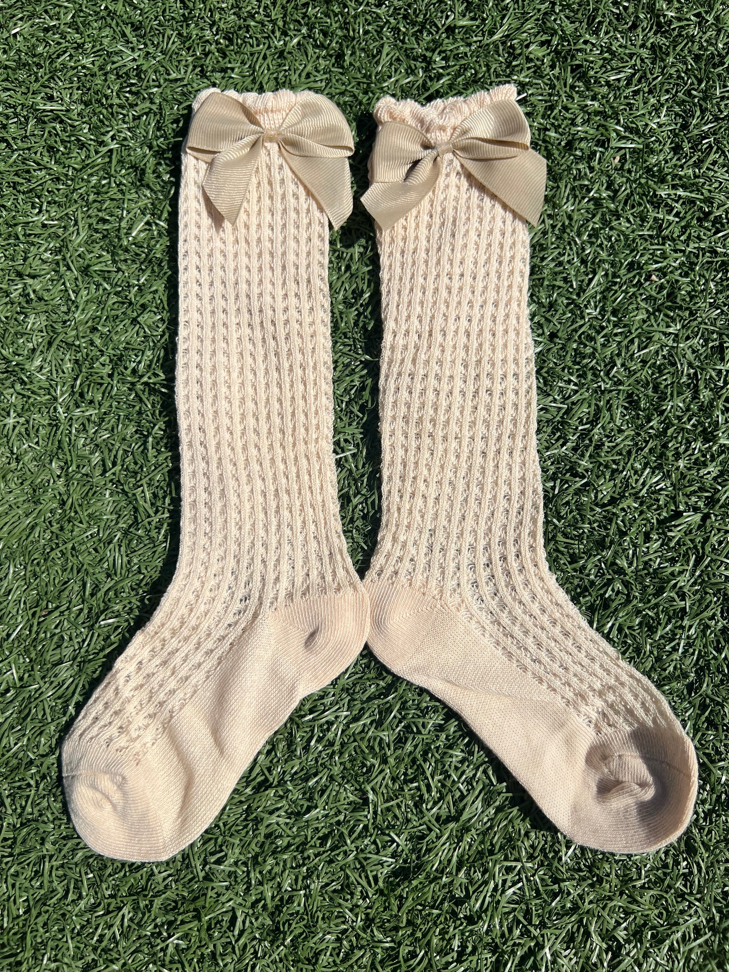Neutral girl bow socks